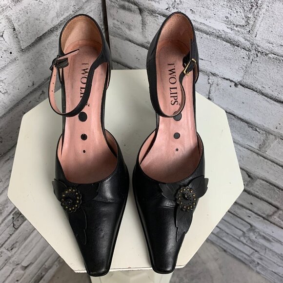 Two Lips Vintage Black Leather Pointy Toe Ankle Strap Pump - Picture 2 of 9